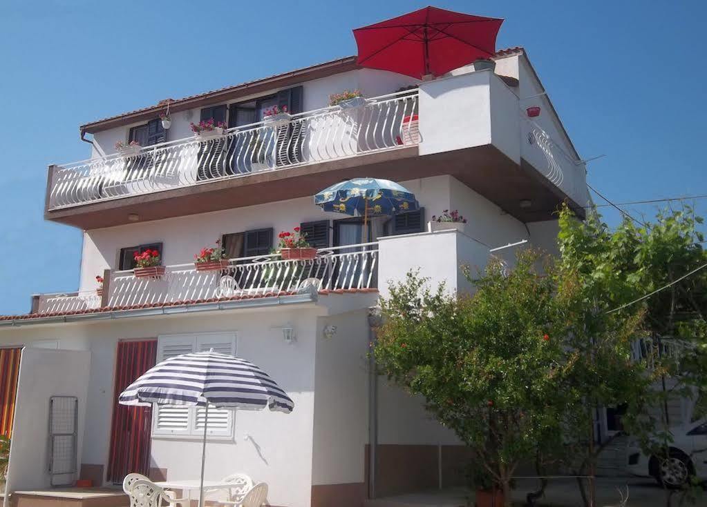 Apartment Mihovilovic Slatine Exterior foto